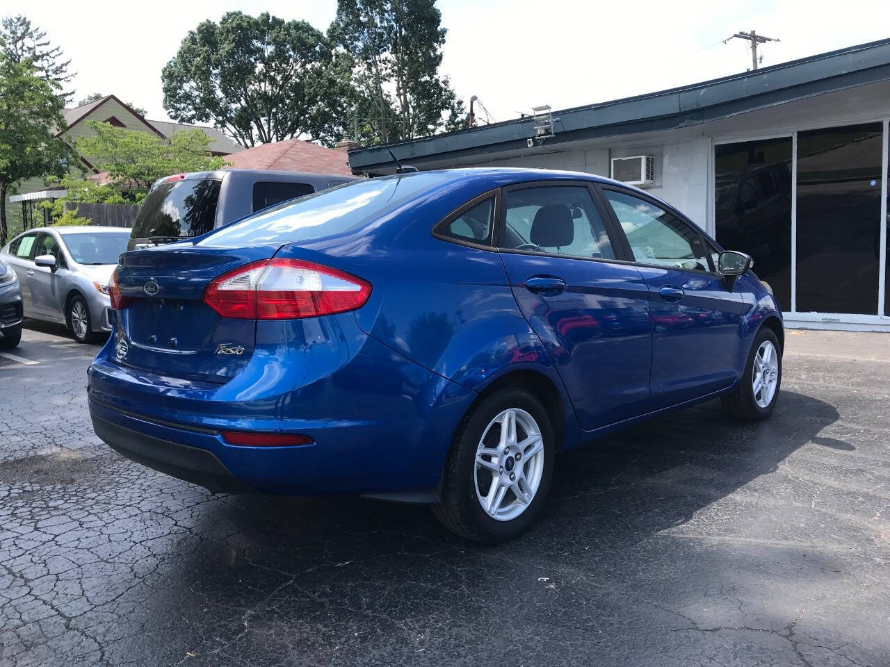 Used 2018 Ford Fiesta SE w/ Cold Weather Package FWD image 7