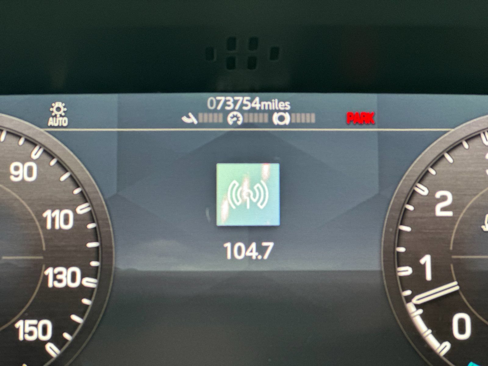 Used 2020 Land Rover Defender 110 First Edition AWD/4WD image 27