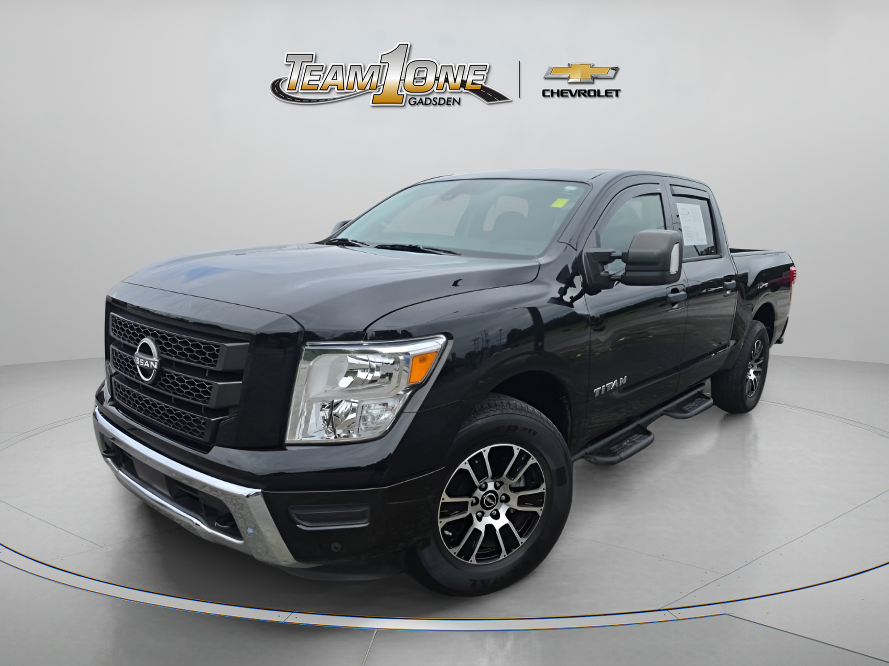 Used 2024 Nissan Titan SV w/ SV Convenience Package AWD/4WD image 4