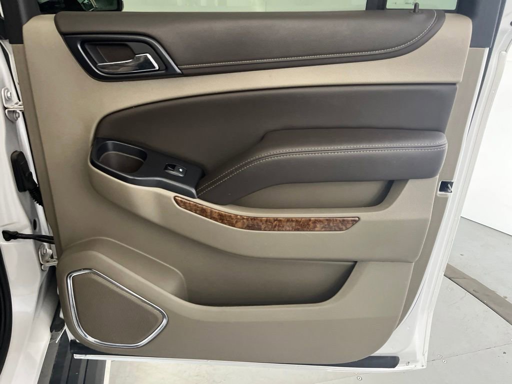 Used 2019 Chevrolet Suburban Premier AWD/4WD image 27