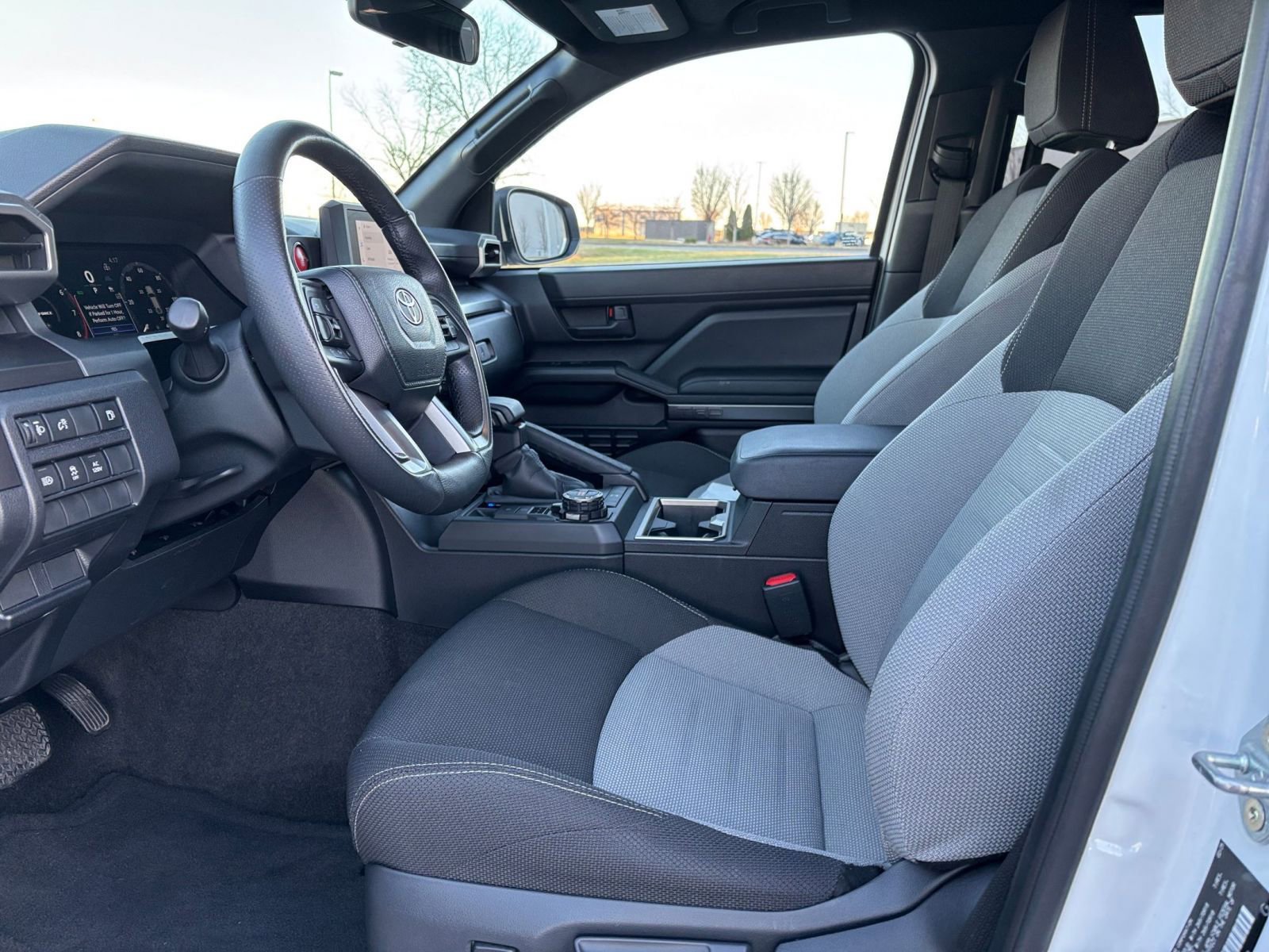 Used 2025 Toyota 4Runner TRD Off-Road image 27