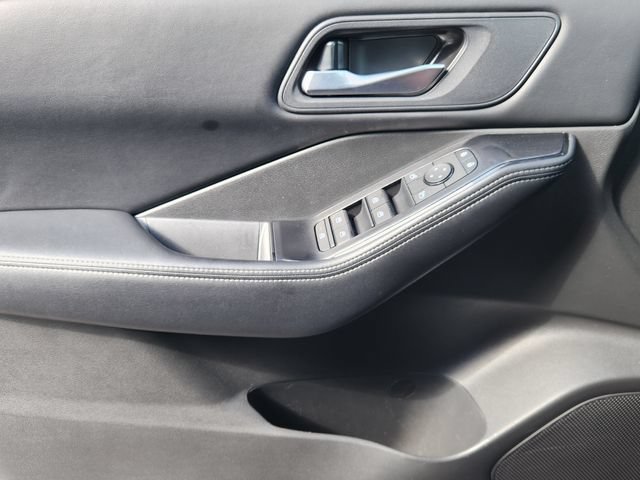 Used 2024 Nissan Rogue SV FWD image 20