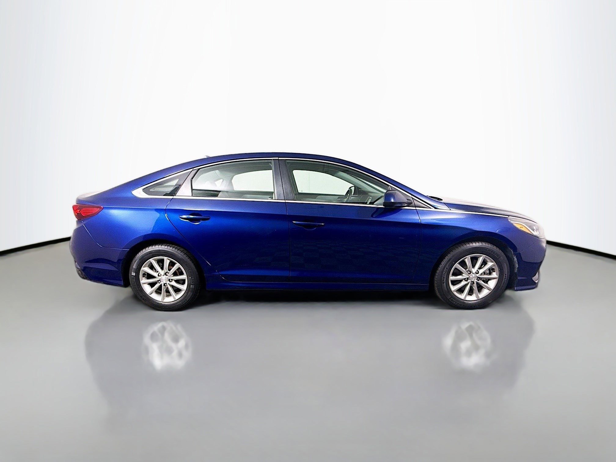 Used 2019 Hyundai Sonata ECO FWD image 11
