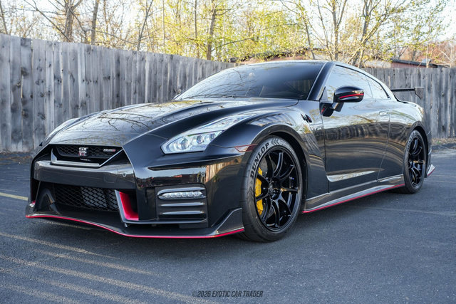 Used 2023 Nissan GT-R NISMO w/ Floor Mat Package AWD/4WD image 14