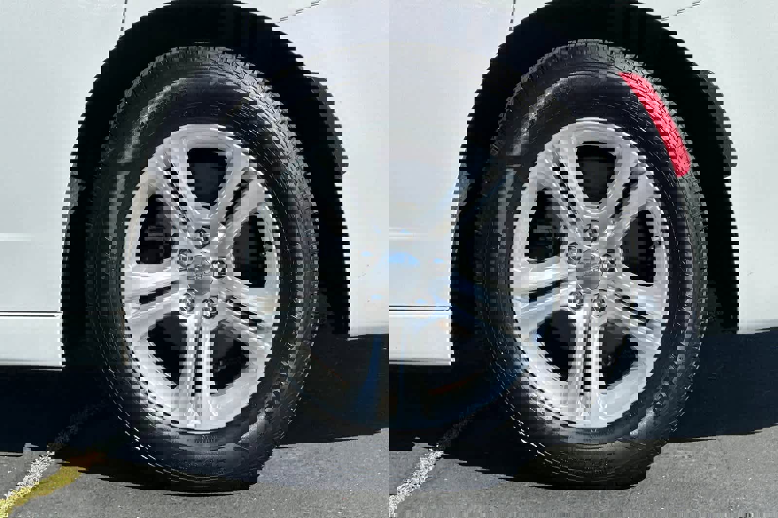 Used 2018 Dodge Charger SXT image 30