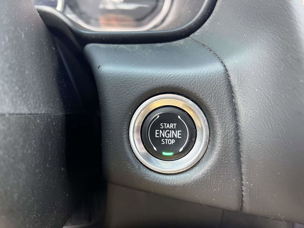 Used 2021 GMC Yukon SLT w/ SLT Luxury Plus Package image 28