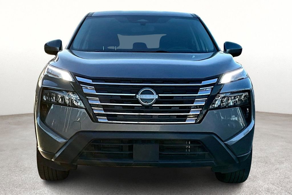 Used 2024 Nissan Rogue SV image 6