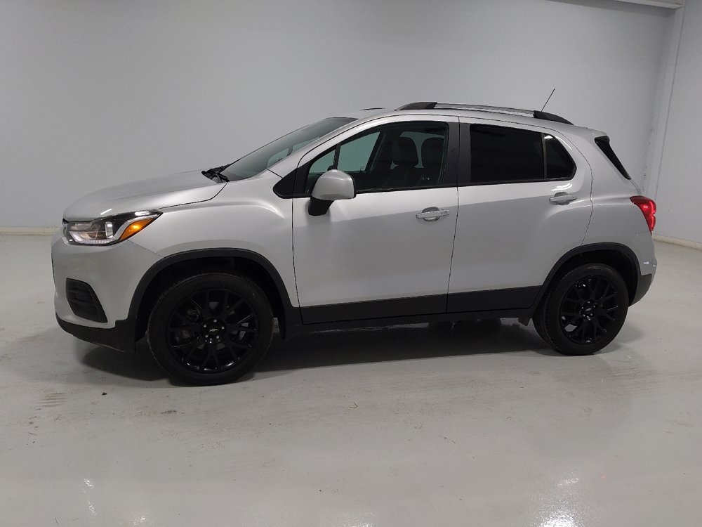 Used 2022 Chevrolet Trax LT w/ Sport Edition AWD/4WD image 2