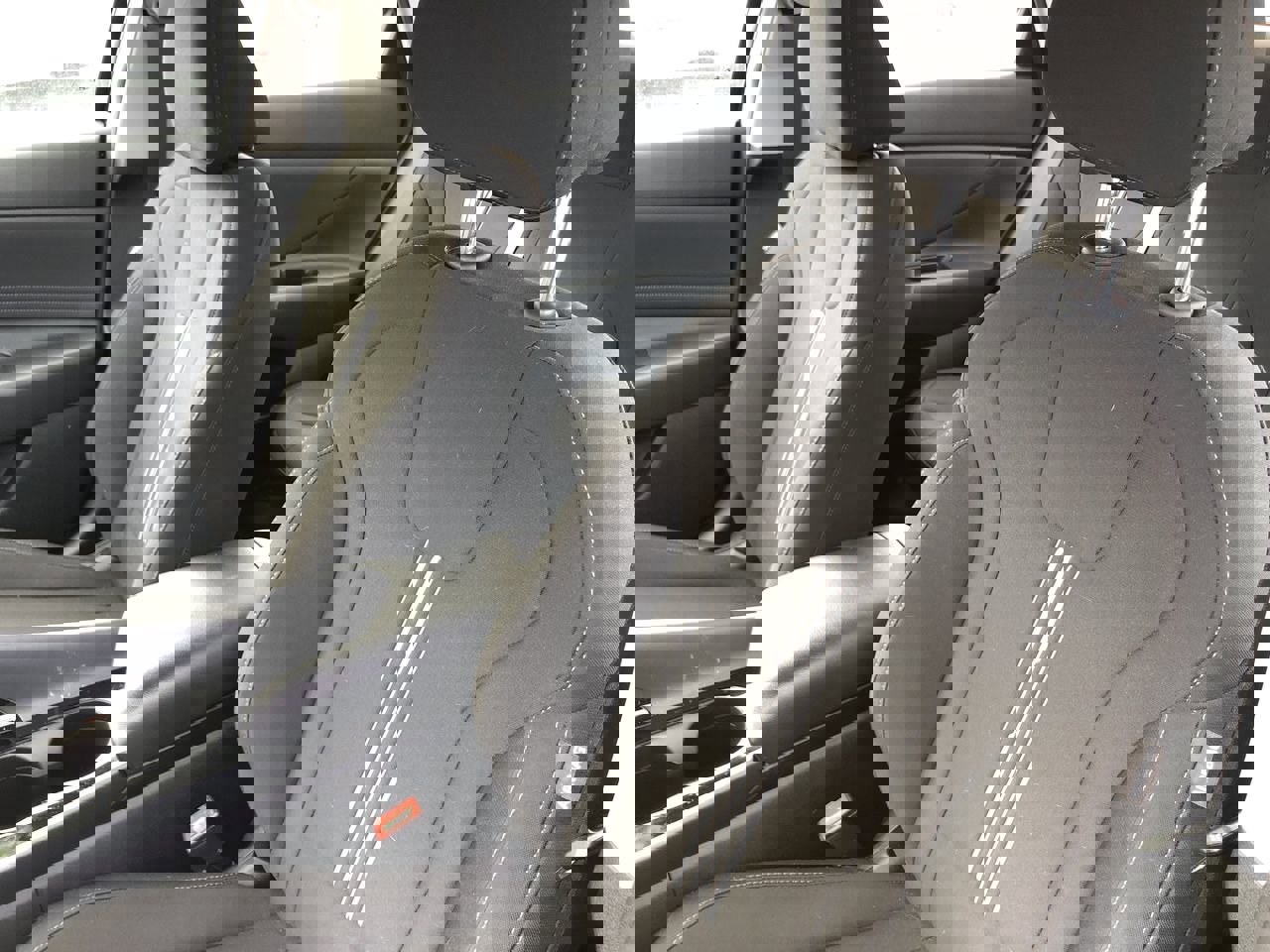 Used 2023 Hyundai Elantra SEL w/ Convenience Package image 12