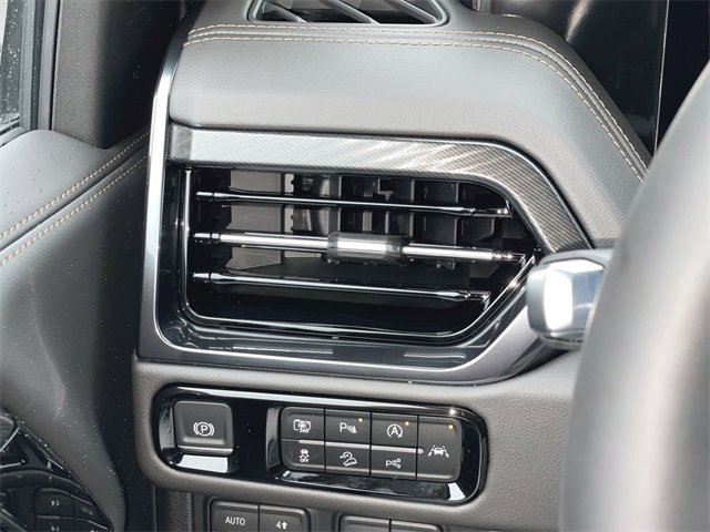 New 2026 GMC Yukon AT4 w/ AT4 Premium Plus Package image 10