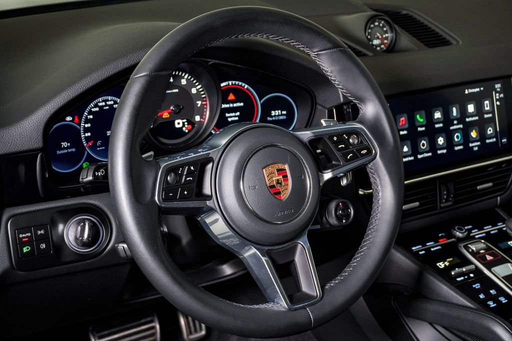 Certified 2023 Porsche Cayenne S image 18