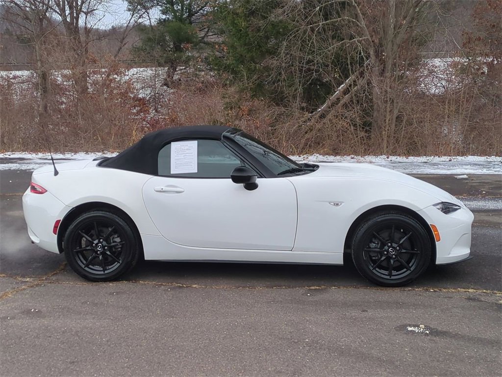 Used 2020 MAZDA MX-5 Miata Sport image 3