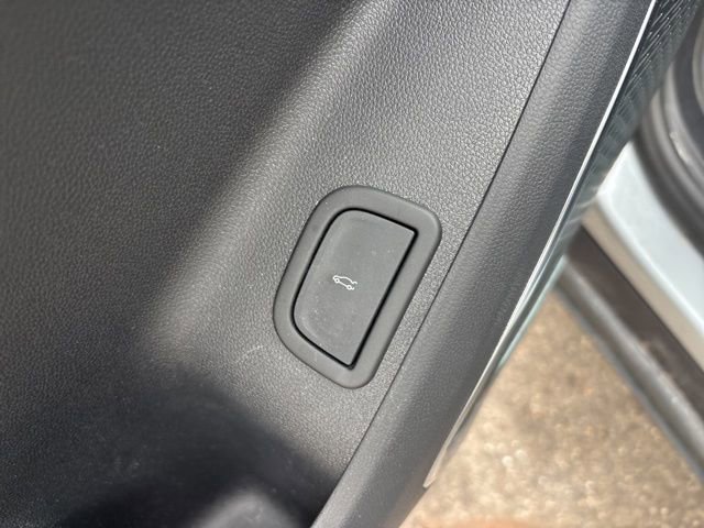 Used 2024 GMC Acadia Elevation w/ Luxury Package image 17