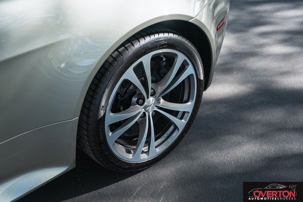 Used 2017 Aston Martin V12 Vantage S image 48