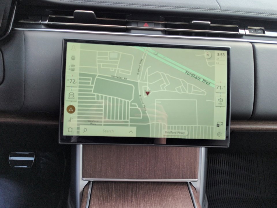 New 2025 Land Rover Range Rover SE AWD/4WD image 17