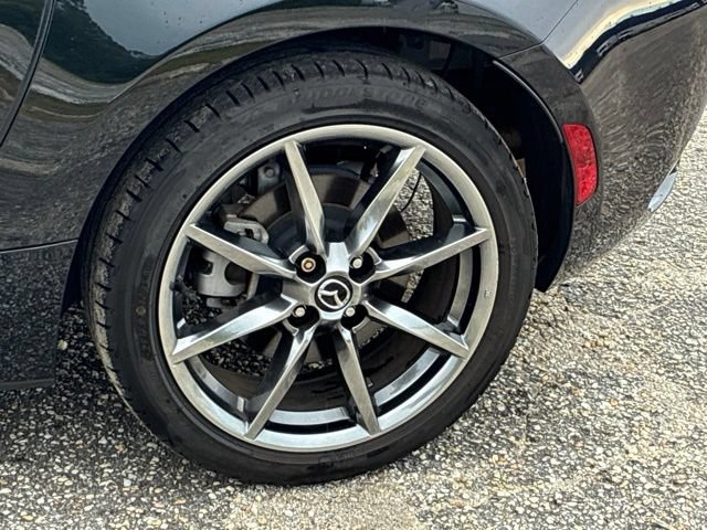 Used 2021 MAZDA MX-5 Miata RF Grand Touring RWD image 12