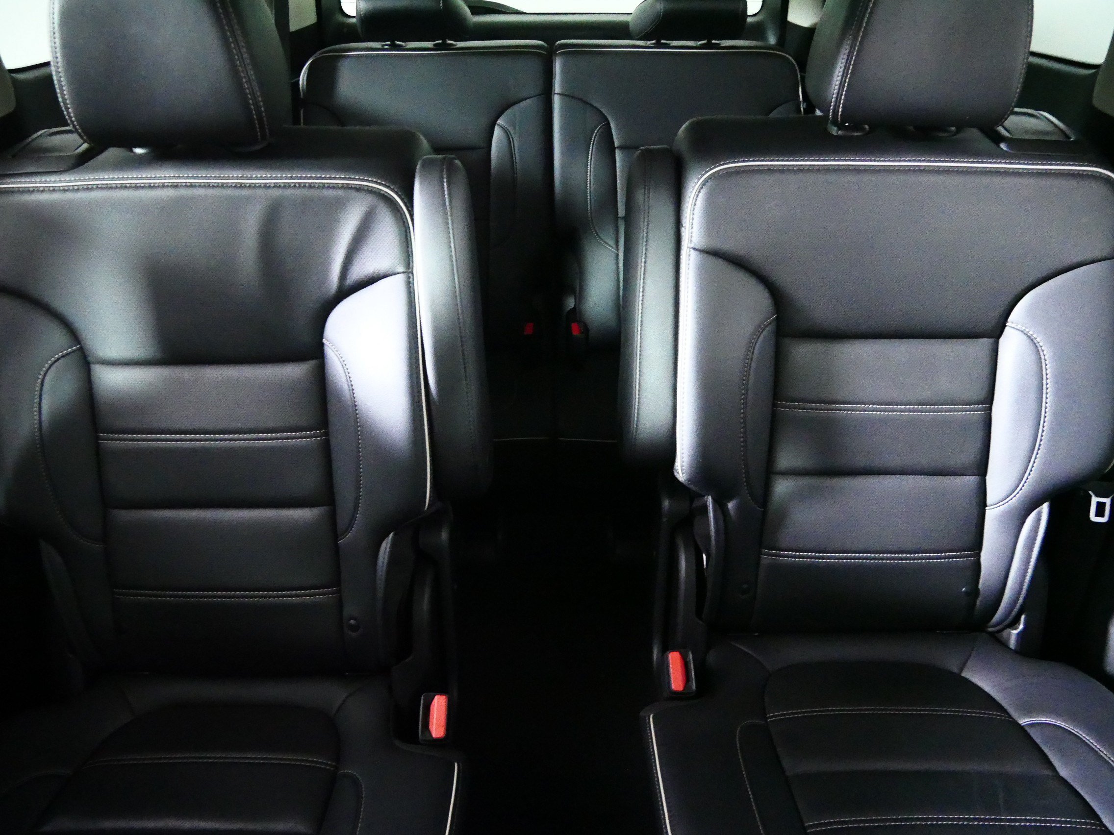Certified 2022 GMC Acadia Denali w/ Denali Ultimate Package AWD/4WD image 13