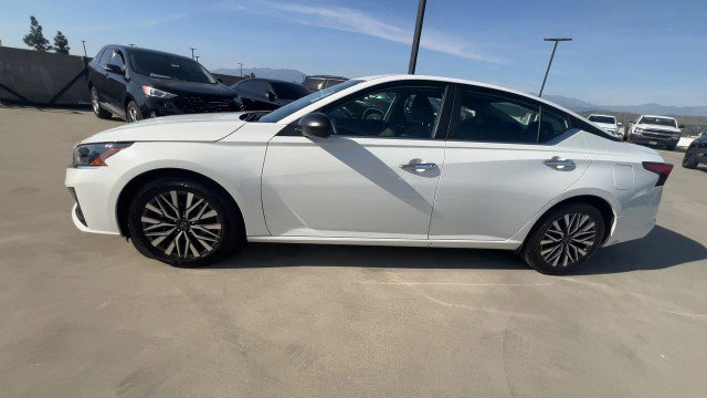 Used 2025 Nissan Altima 2.5 SV image 5