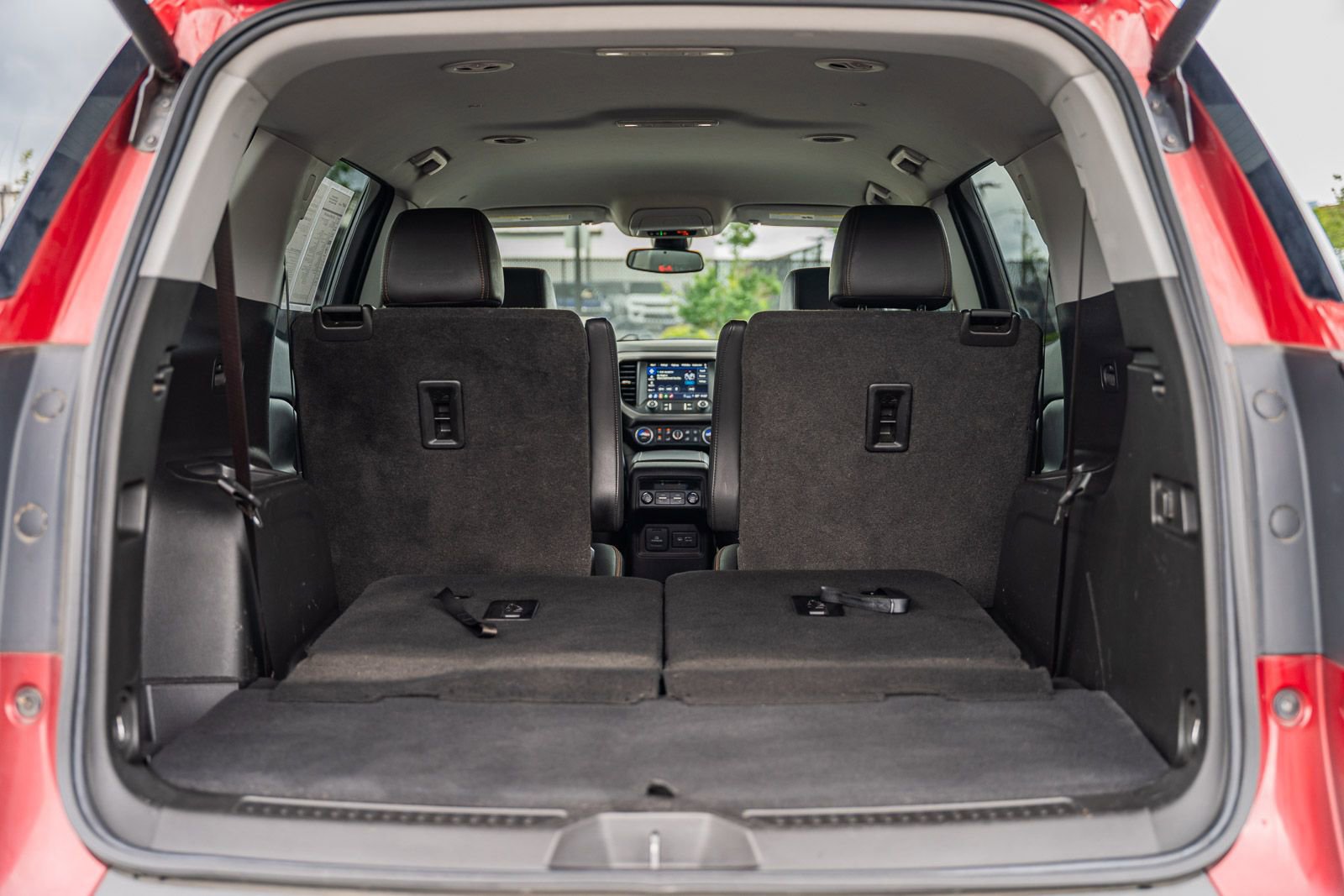 Used 2023 GMC Acadia AT4 w/ Technology Package image 16