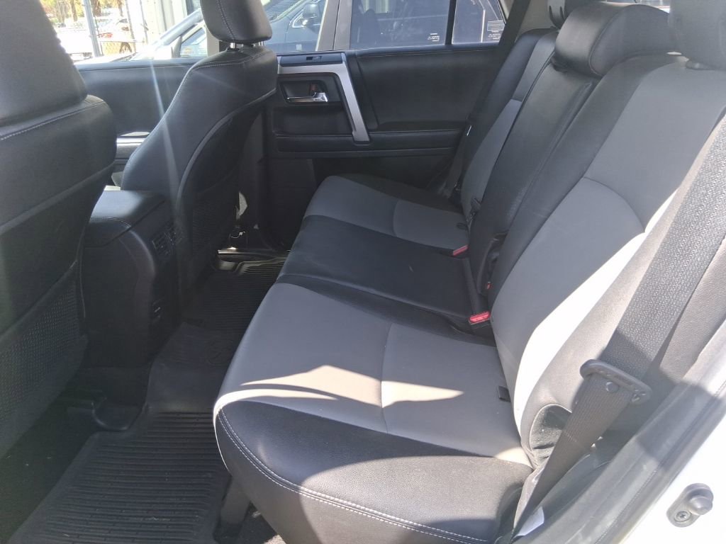 Used 2018 Toyota 4Runner SR5 Premium image 15