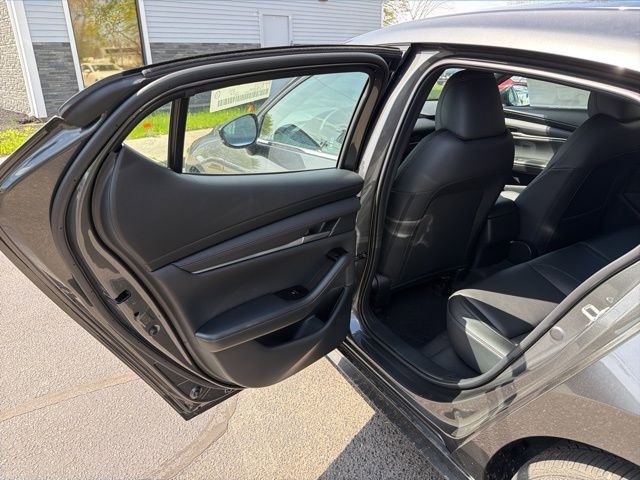 New 2026 MAZDA MAZDA3 2.5 S Hatchback w/ Select Pkg FWD image 10