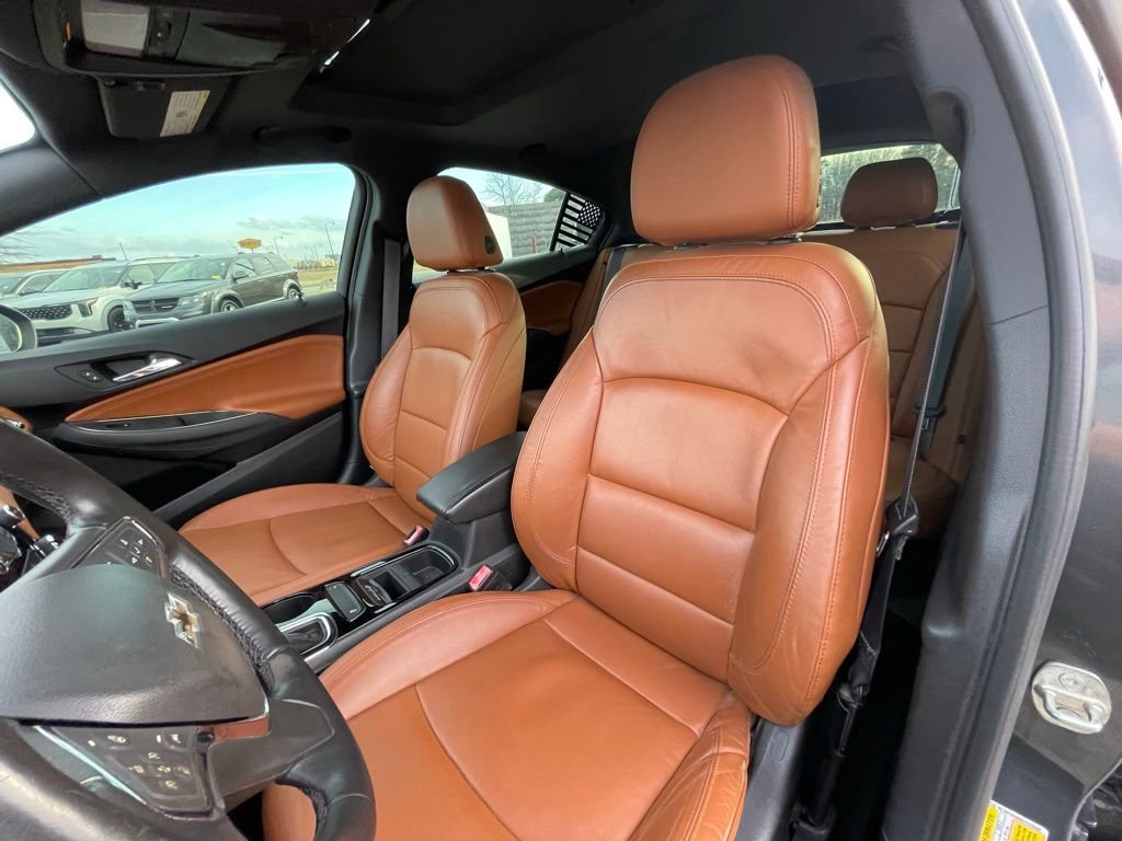 Used 2017 Chevrolet Cruze Premier image 23