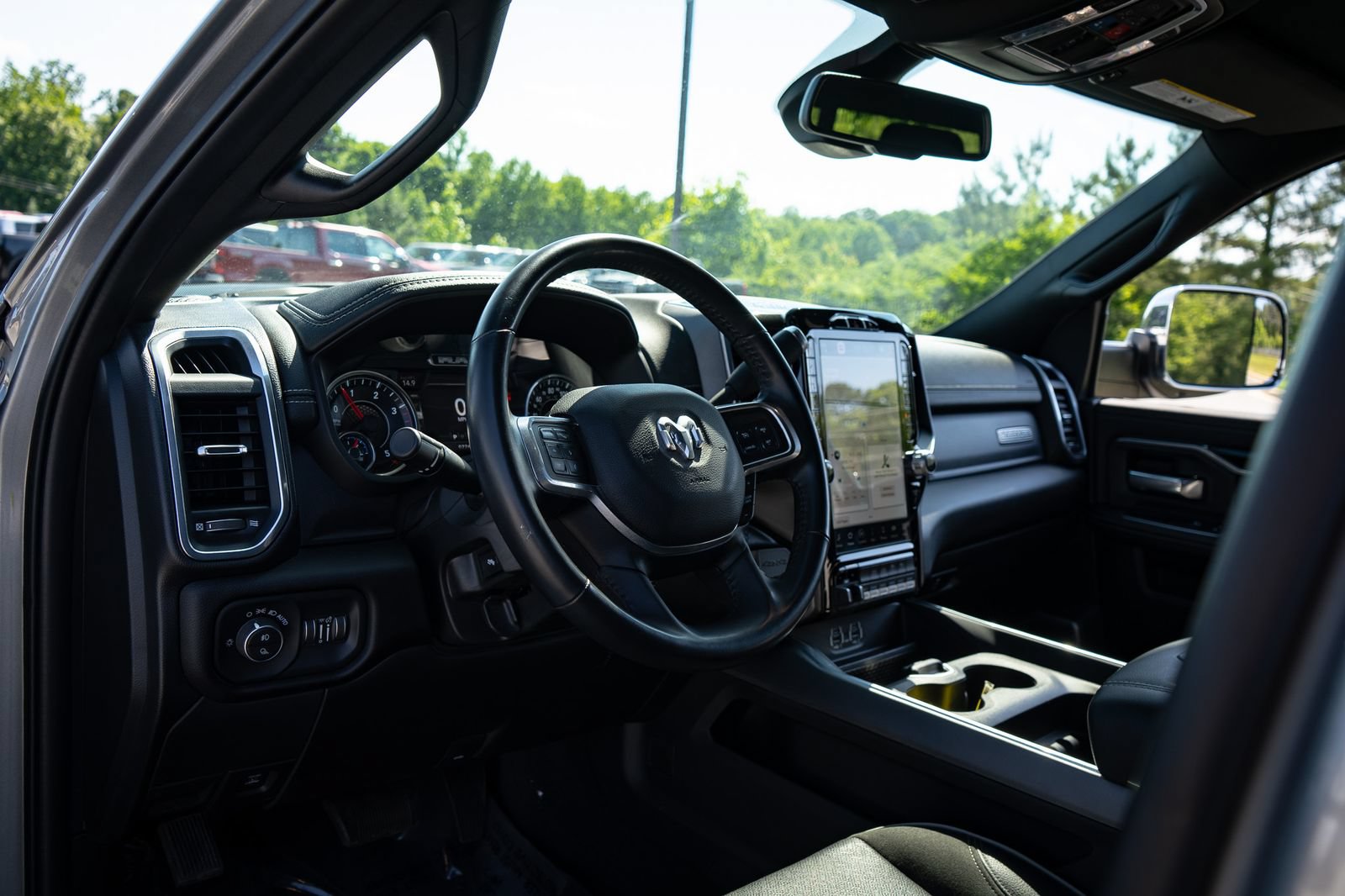 Used 2022 RAM 3500 Laramie AWD/4WD image 13