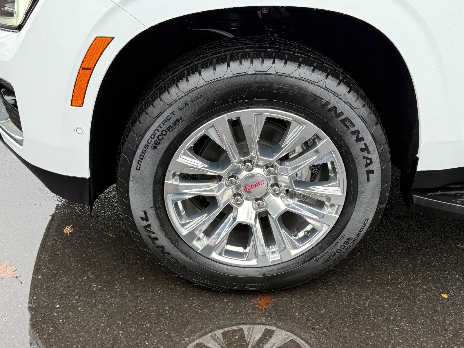 New 2026 GMC Yukon XL Denali image 9