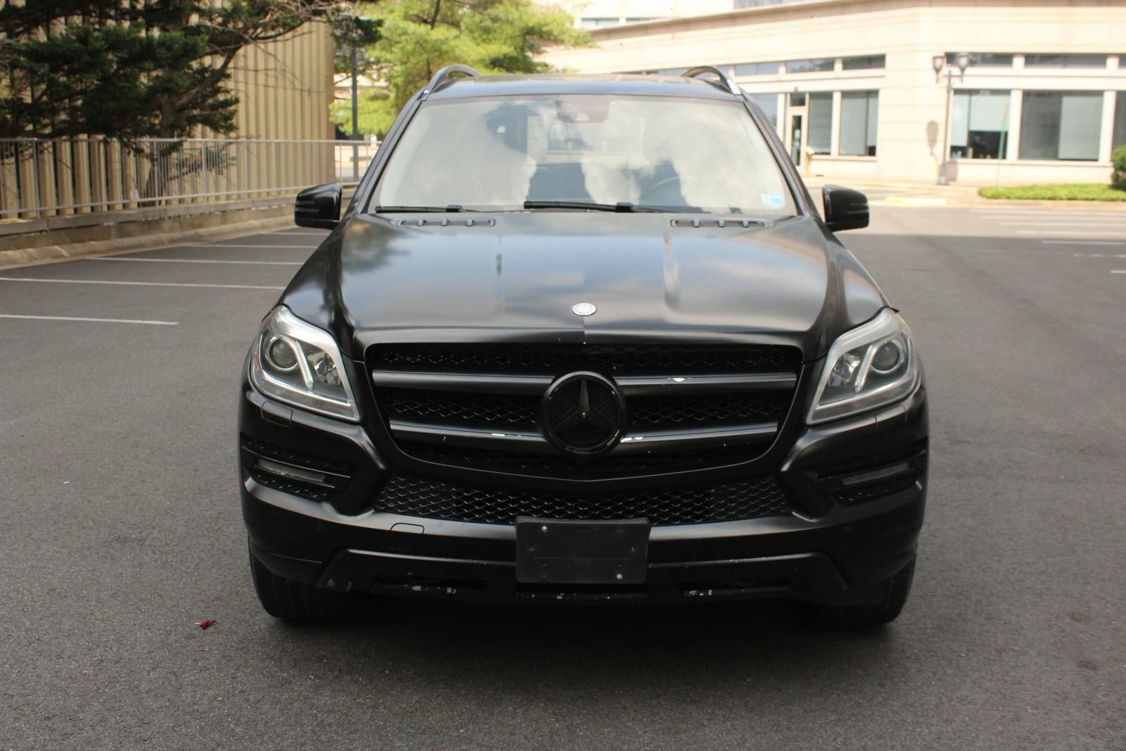 Used 2016 Mercedes-Benz GL 320 BlueTEC 4MATIC w/ Premium I Package image 3