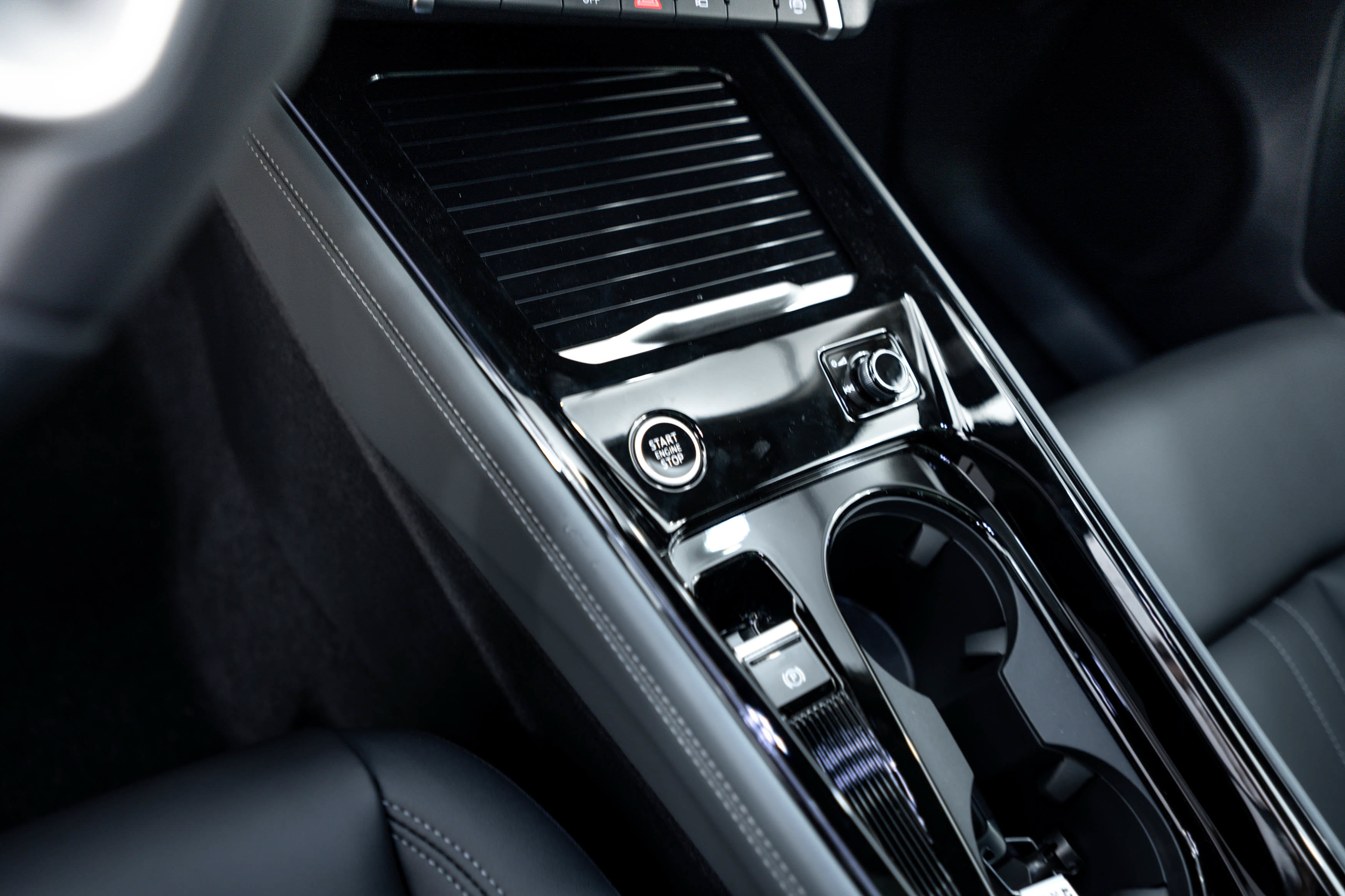 New 2026 Audi Q3 quattro 2.0T AWD/4WD image 11