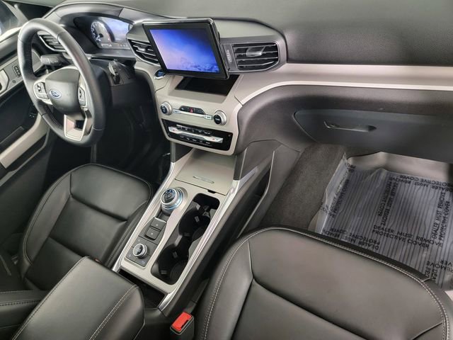 Used 2023 Ford Explorer XLT w/ Equipment Group 202A AWD/4WD image 20