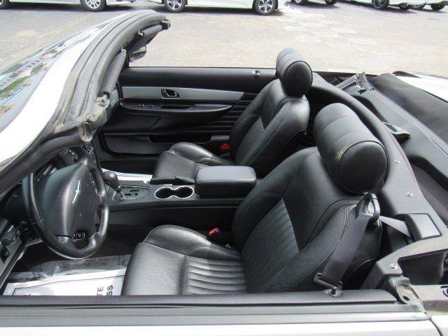 Used 2005 Ford Thunderbird RWD image 10