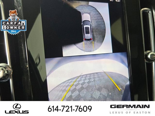 Used 2025 Volvo XC40 B5 Plus image 31