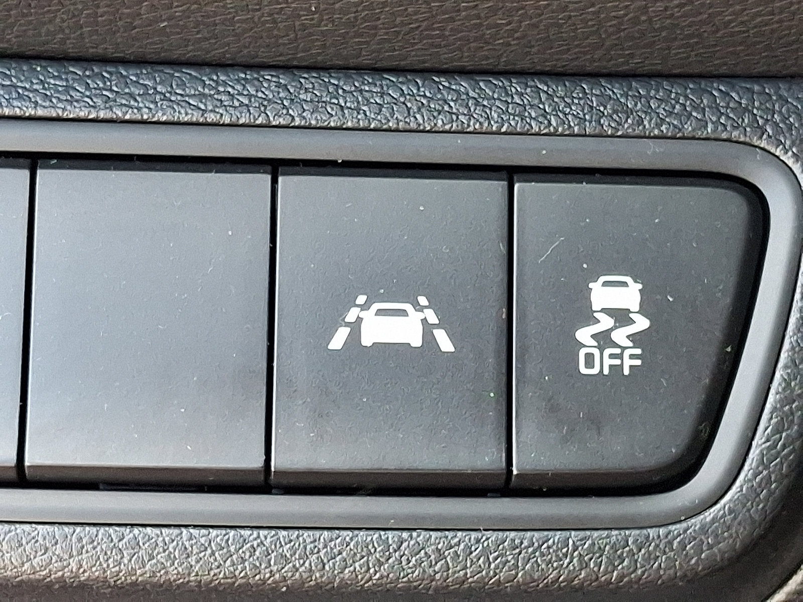Used 2020 Kia Forte LXS FWD image 24