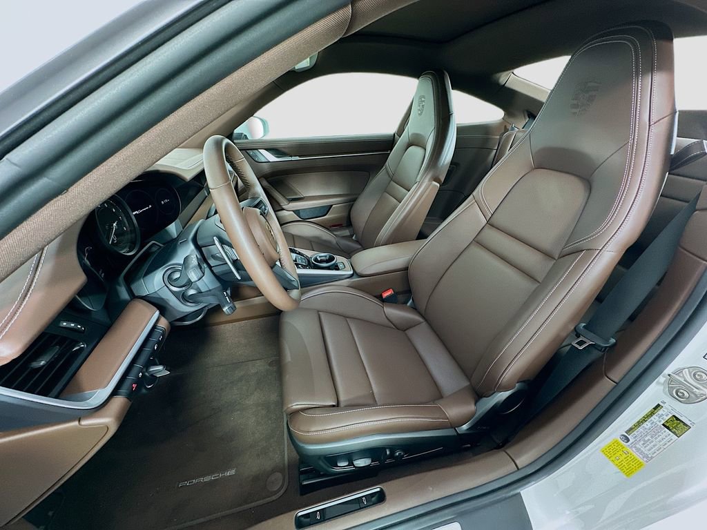 Used 2024 Porsche 911 Carrera S image 5