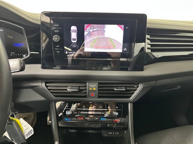 Used 2025 Volkswagen Jetta Sport image 22