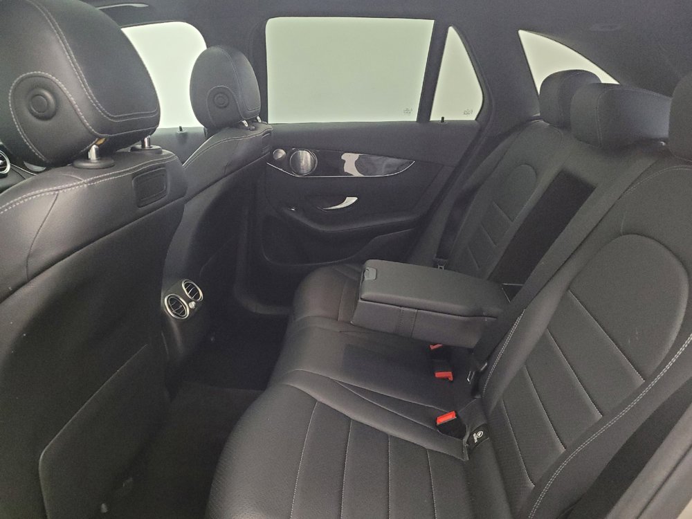 Used 2019 Mercedes-Benz GLC 300 4MATIC image 18