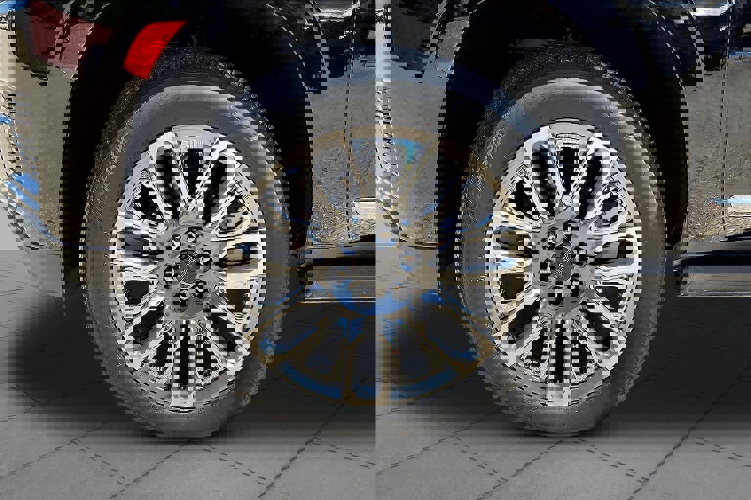 Used 2024 GMC Yukon XL Denali Ultimate image 10