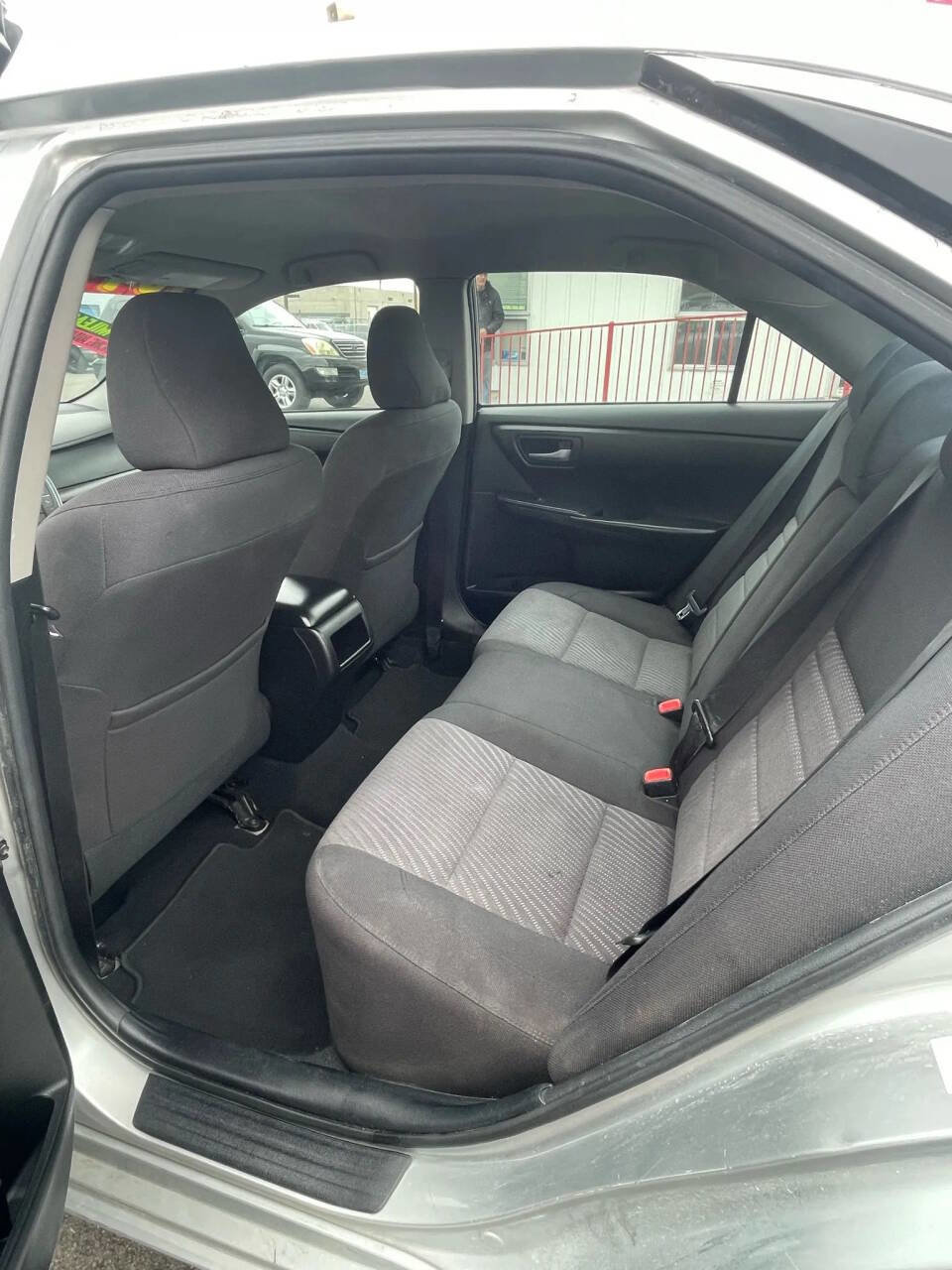 Used 2016 Toyota Camry LE image 17