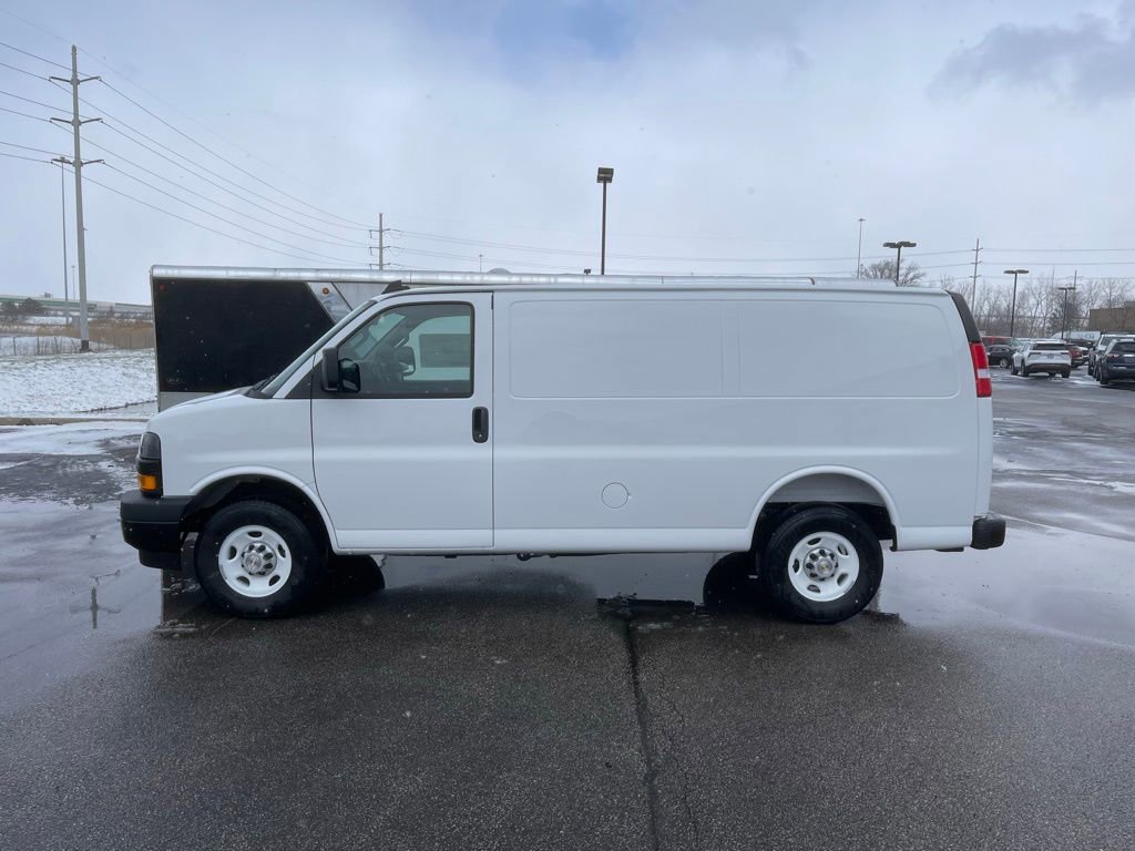 New 2025 Chevrolet Express 2500 w/ Driver Convenience Package image 4