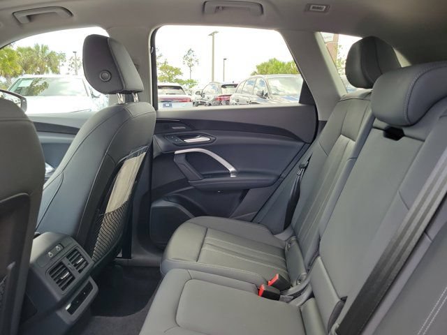 Certified 2025 Audi Q5 Premium w/ Premium Plus AWD/4WD image 11