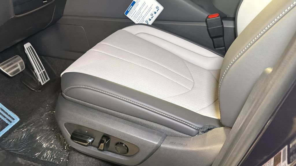 New 2026 Lexus TX 500h AWD image 16