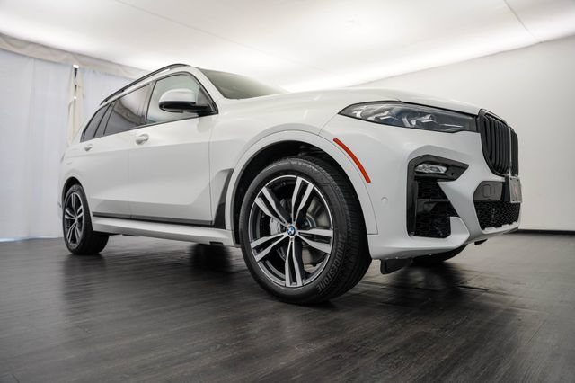 Used 2021 BMW X7 xDrive40i w/ M Sport Package AWD/4WD image 28