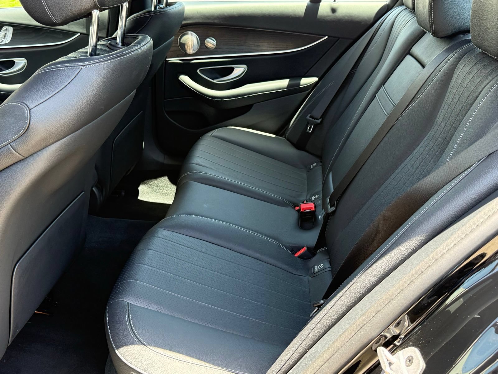 Used 2023 Mercedes-Benz E 450 4MATIC Sedan image 45