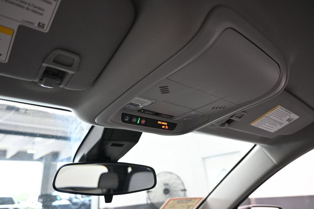 Used 2023 Chevrolet Equinox LS FWD image 20
