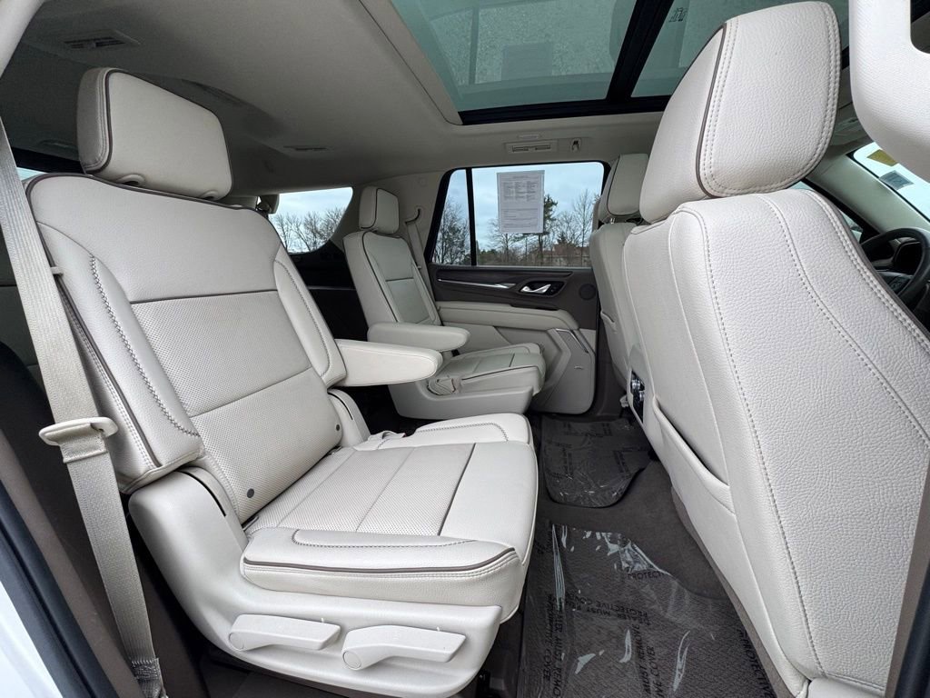 Used 2021 GMC Yukon Denali w/ Denali Premium Package image 34