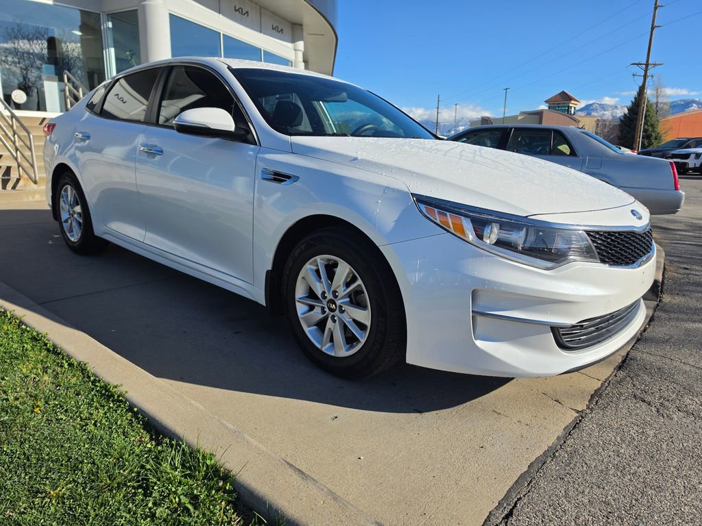 Used 2016 Kia Optima LX image 3