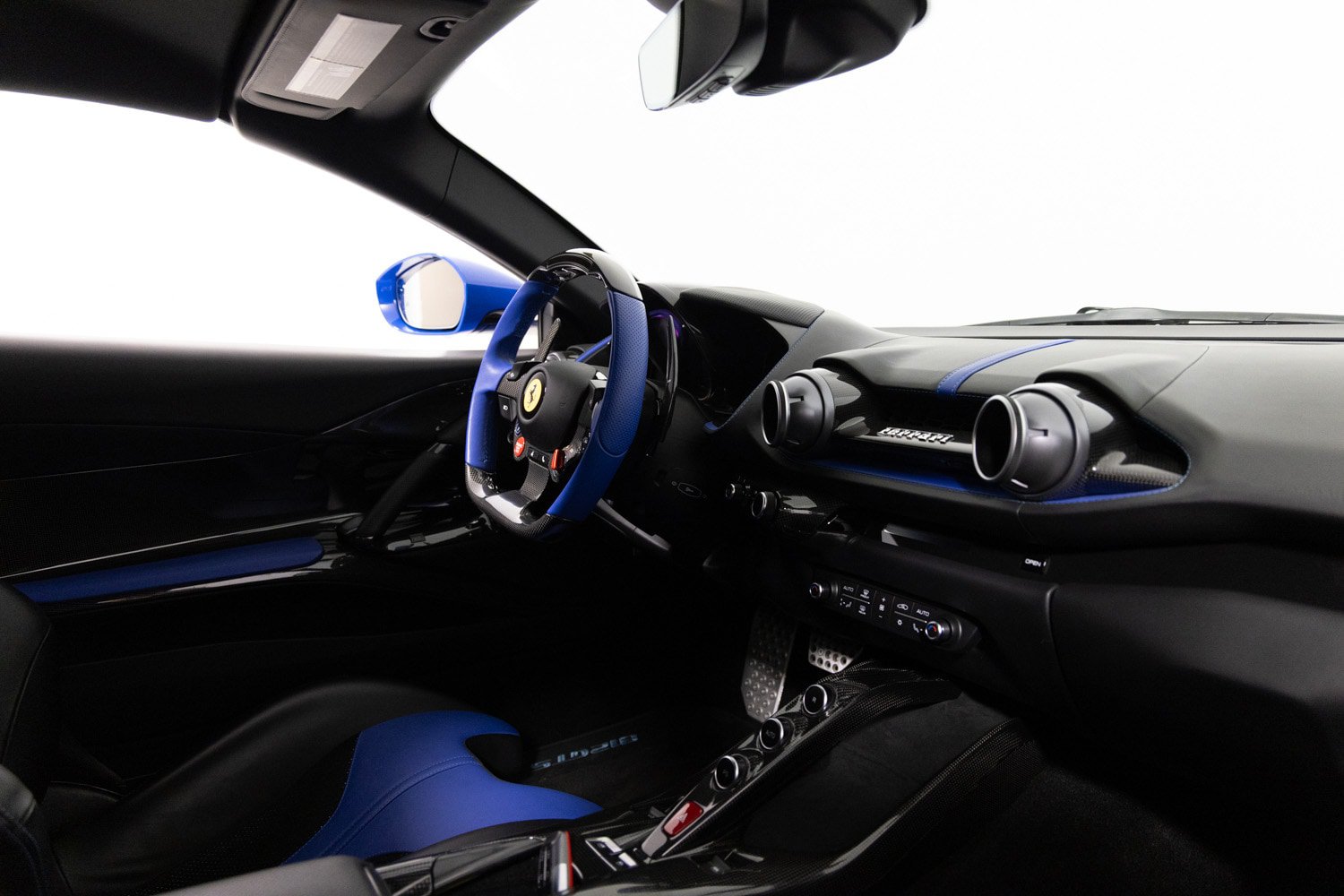 Certified 2022 Ferrari 812 GTS RWD image 34