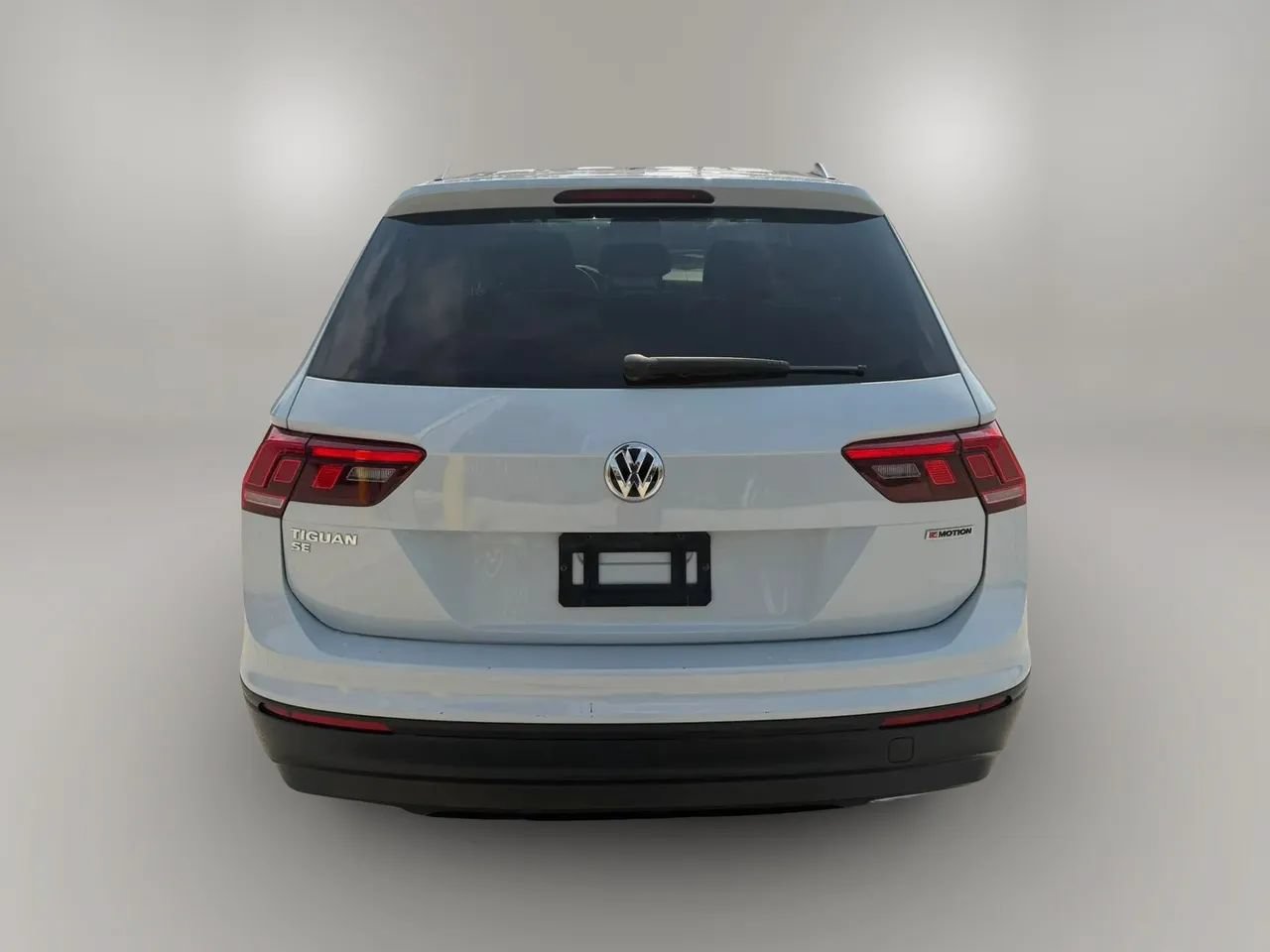 Used 2019 Volkswagen Tiguan SE w/ Panoramic Sunroof Package AWD/4WD image 6