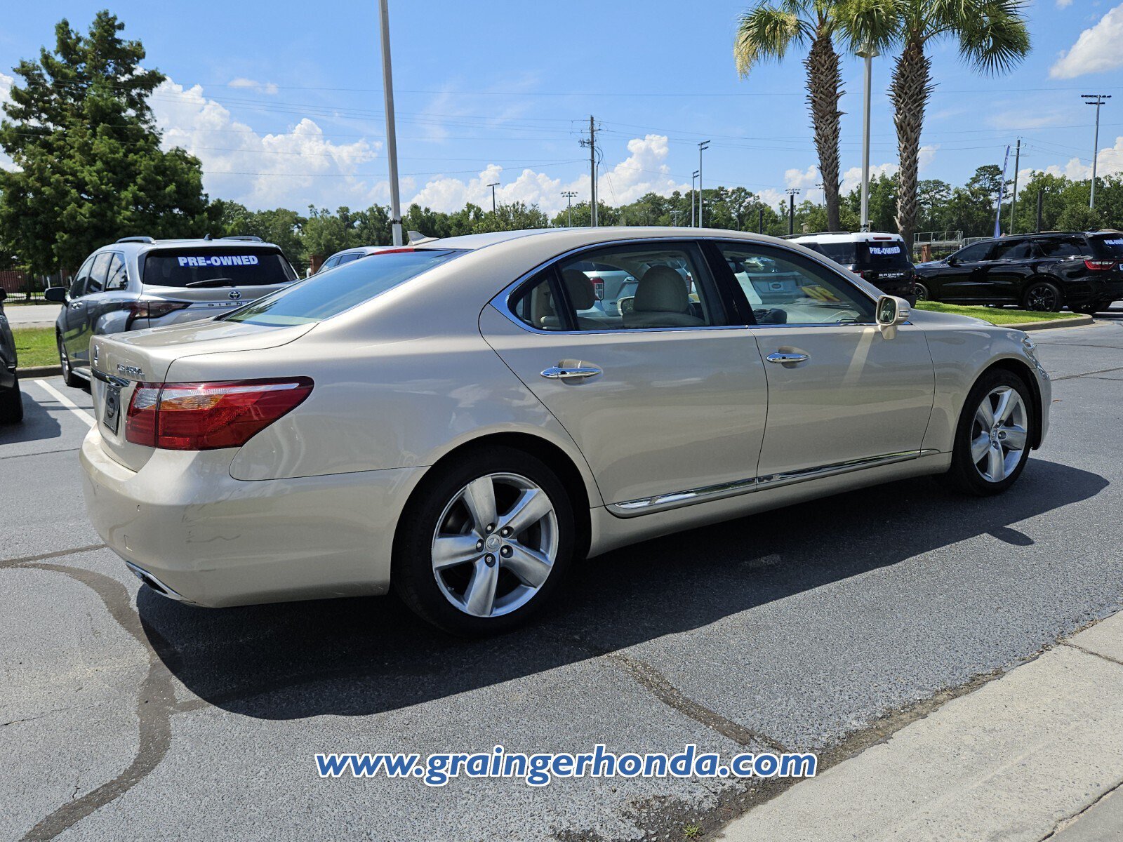 Used 2011 Lexus LS 460 L w/ Luxury Pkg RWD image 5